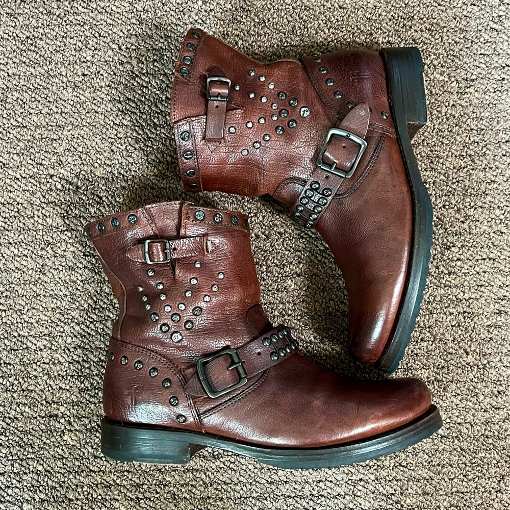 🔴SALE🔴 Frye Veronica studded moto ankle boot Size 8 - Picture 11 of 16